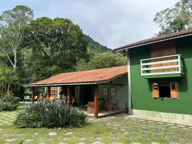Casa com 4 Quartos à venda, 226m² no Várzea, Teresópolis