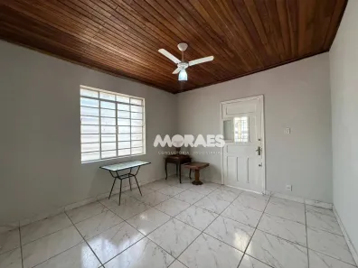 Casa com 3 Quartos para alugar, 200m² no Jardim América, Bauru