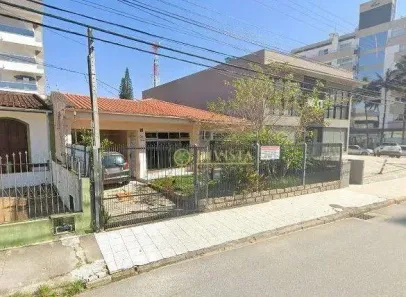 Lote/Terreno à venda, 275m² no Trindade, Florianópolis