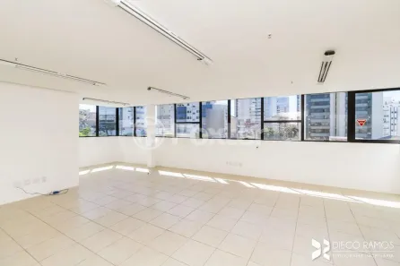 Sala Comercial à venda, 48m² no Santana, Porto Alegre