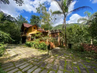 Casa de Condomínio com 4 Quartos à venda, 300m² no Pedro do Rio, Petrópolis