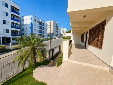 Sobrado com 4 Quartos à venda, 400m² no Canto, Florianópolis