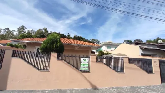 Casa com 3 Quartos para alugar, 100m² no São Luís, Jaraguá do Sul