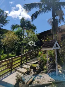Casa com 3 Quartos à venda, 180m² no Itacorubi, Florianópolis