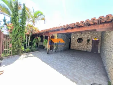 Casa com 3 Quartos à venda, 300m² no Santa Branca, Belo Horizonte
