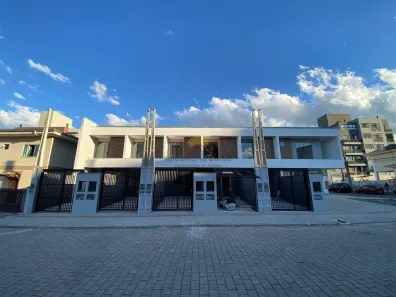 Casa com 2 Quartos à venda, 78m² no Costa e Silva, Joinville