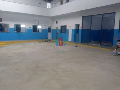 Galpão/Depósito/Armazém para alugar, 700m² no Penha, Rio de Janeiro