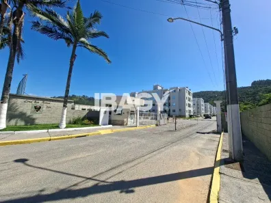Apartamento com 2 Quartos para alugar, 47m² no Fundos, Biguaçu