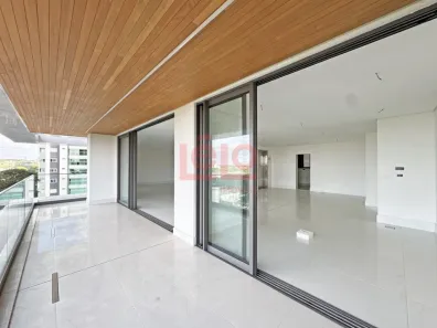 Apartamento com 3 Quartos à venda, 251m² no Zona 01, Maringá
