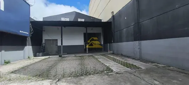 Galpão/Depósito/Armazém para alugar, 240m² no Taquara, Rio de Janeiro
