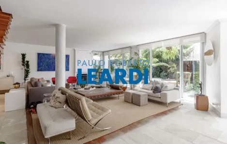 Sobrado com 3 Quartos à venda, 480m² no Alto de Pinheiros, São Paulo