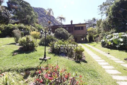 Casa com 4 Quartos à venda, 266m² no Granja Guarani, Teresópolis
