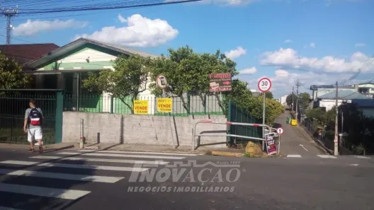 Lote/Terreno à venda, 210m² no Cruzeiro, Caxias do Sul