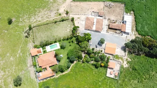 Fazenda/Sítio com 15 Quartos à venda, 83000m² no , Pequi