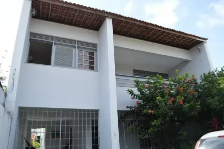 Casa com 5 Quartos à venda, 297m² no Campo Grande, Recife