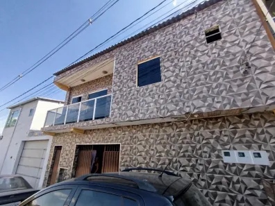 Casa com 5 Quartos à venda, 160m² no Cândida Ferreira, Contagem