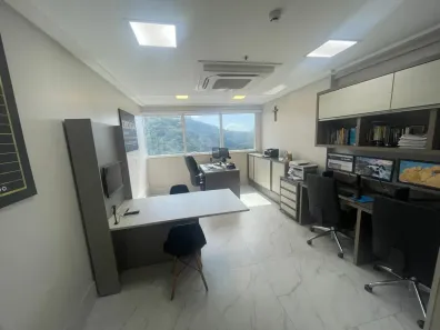 Sala Comercial com 1 Quarto à venda, 30m² no Praia da Costa, Vila Velha