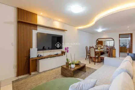 Casa com 3 Quartos à venda, 320m² no Centro, Canoas