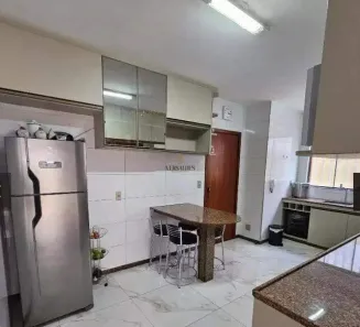 Casa com 3 Quartos para alugar, 210m² no Castelo, Belo Horizonte