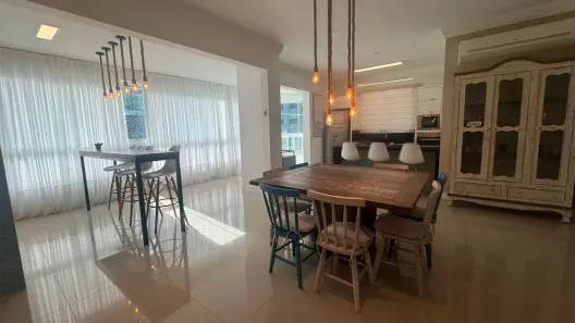 Apartamento com 3 Quartos à venda, 233m² no Meia Praia, Itapema