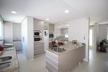Casa com 3 Quartos para alugar, 310m² no São Geraldo, Porto Alegre
