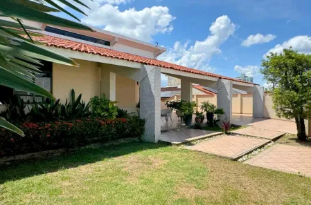 Casa de Condomínio com 3 Quartos à venda, 712m² no Chapada, Manaus
