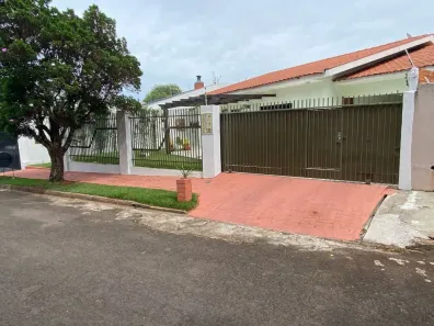 Casa com 3 Quartos à venda, 210m² no Conjunto Novo Centauro, Arapongas