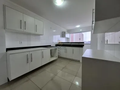 Apartamento com 3 Quartos para alugar, 210m² no Estação, Franca