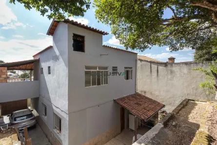 Casa com 4 Quartos à venda, 234m² no Califórnia, Belo Horizonte