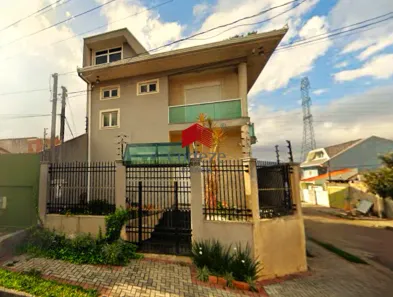 Sobrado com 7 Quartos à venda, 300m² no Uberaba, Curitiba