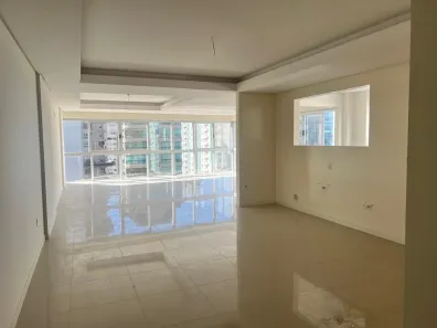 Apartamento com 4 Quartos à venda, 230m² no Meia Praia, Itapema