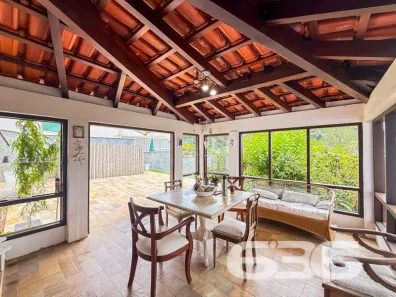 Sobrado com 3 Quartos à venda, 264m² no Saguaçu, Joinville