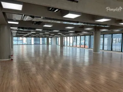 Sala Comercial para alugar, 390m² no Pinheiros, São Paulo