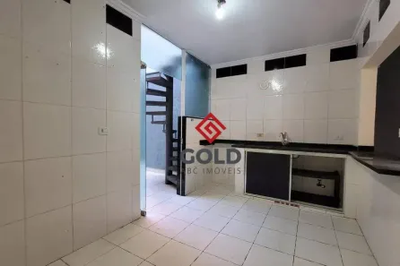 Casa com 2 Quartos para alugar, 220m² no Vila Camilópolis, Santo André