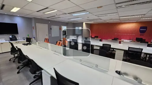 Sala Comercial para venda ou aluguel, 228m² no Vila Olímpia, São Paulo