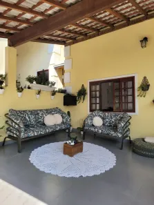 Casa de Condomínio com 3 Quartos à venda, 152m² no Jardim Esther, São Roque