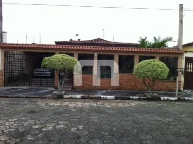 Casa com 7 Quartos à venda, 231m² no Balneario Oceanópolis, Mongaguá