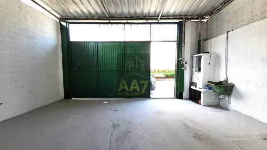 Galpão/Depósito/Armazém para alugar, 240m² no Jardim Celeste, São Paulo