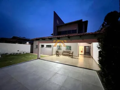 Sobrado com 4 Quartos para alugar, 370m² no Plano Diretor Norte, Palmas