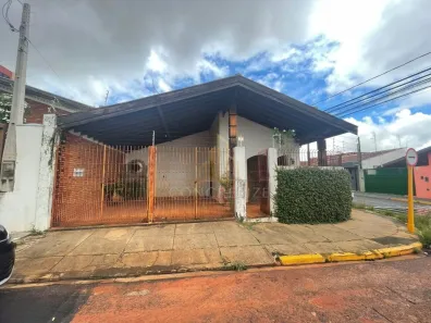 Casa com 3 Quartos à venda, 242m² no Jardim Brasil, Bauru