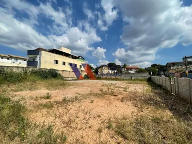 Lote/Terreno à venda, 767m² no Jardim Brasília, Betim