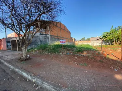 Lote/Terreno à venda, 250m² no Jardim Strass, Londrina