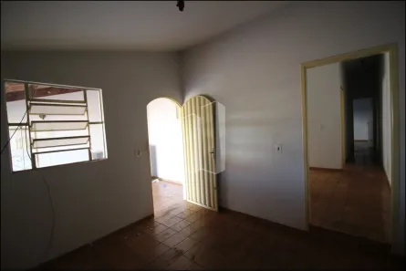 Casa com 2 Quartos para alugar, 60m² no São Francisco, Goiânia