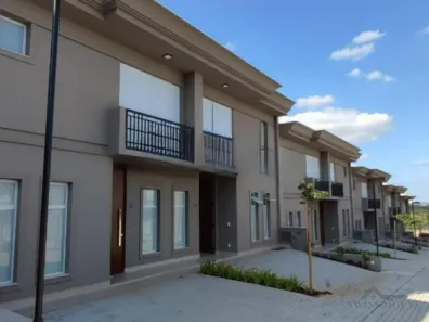 Casa de Condomínio com 3 Quartos à venda, 134m² no Chácaras Silvania, Valinhos