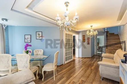 Sobrado com 4 Quartos à venda, 170m² no Tarumã, Curitiba