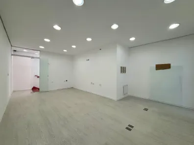 Ponto Comercial para alugar, 80m² no Centro, Curitiba