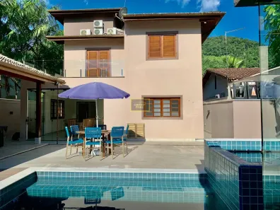 Casa com 4 Quartos à venda, 317m² no Centro, Caraguatatuba