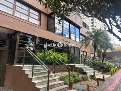 Apartamento com 3 Quartos para alugar, 77m² no Centro, Londrina