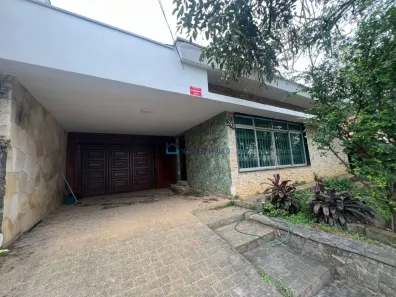 Casa com 3 Quartos à venda, 342m² no Bosque da Saúde, São Paulo