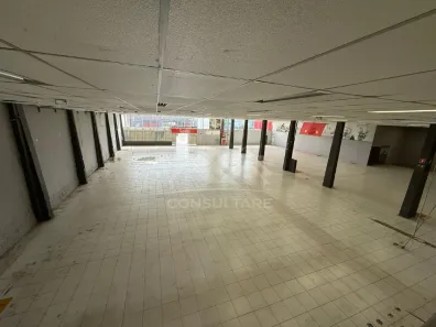 Galpão/Depósito/Armazém para alugar, 2000m² no Macuco, Santos